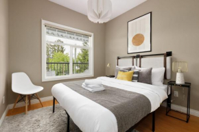 Amazing 3 BR Perfect Location Canada Way Burnaby